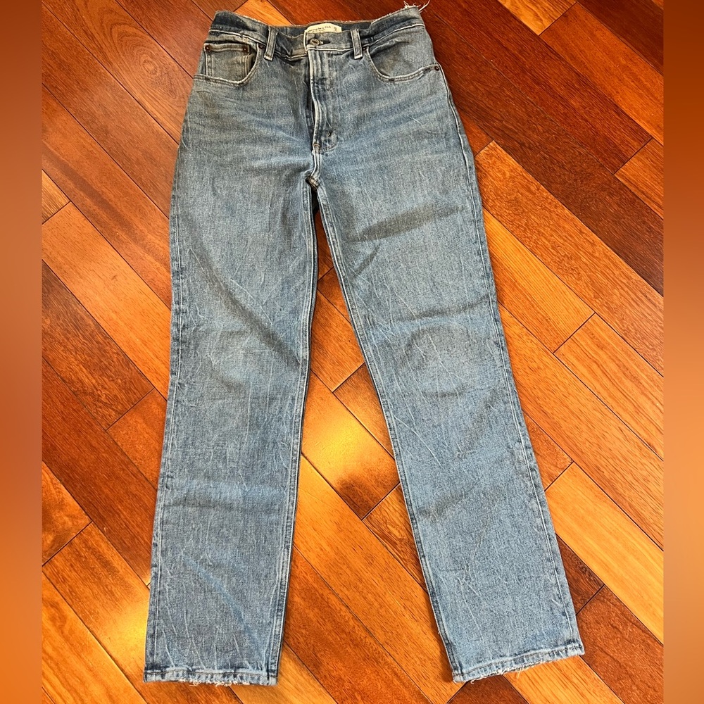 Abercrombie & Fitch (2S 2 26) 90’s Straight Ultra High Rise Jeans 29” Denim